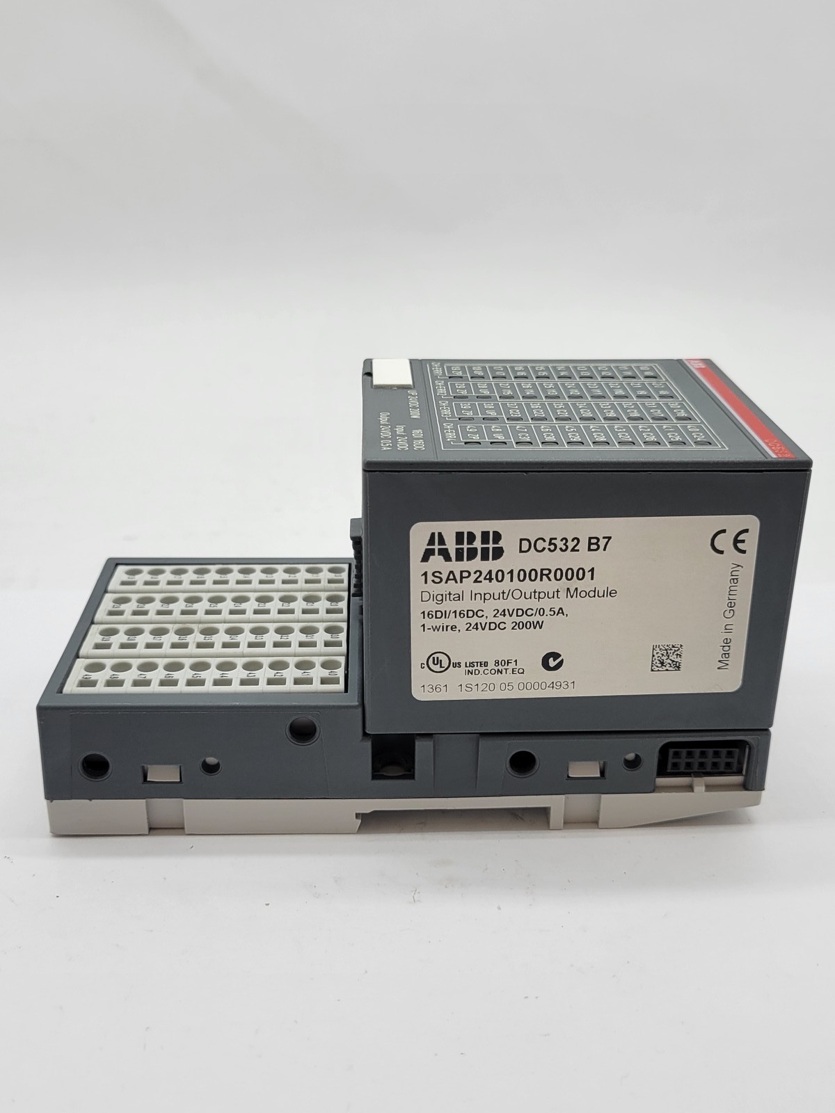 ABB DC532 B7 Digital Input/Output Module 1SAP240100R00001 24V 1Wire 200W 0.5A