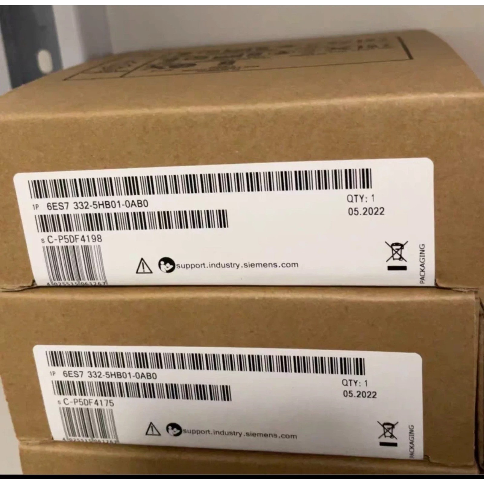 New Siemens 6ES7332-5HB01-0AB0 6ES73325HB010AB0 S7-300 Analog output SM 332