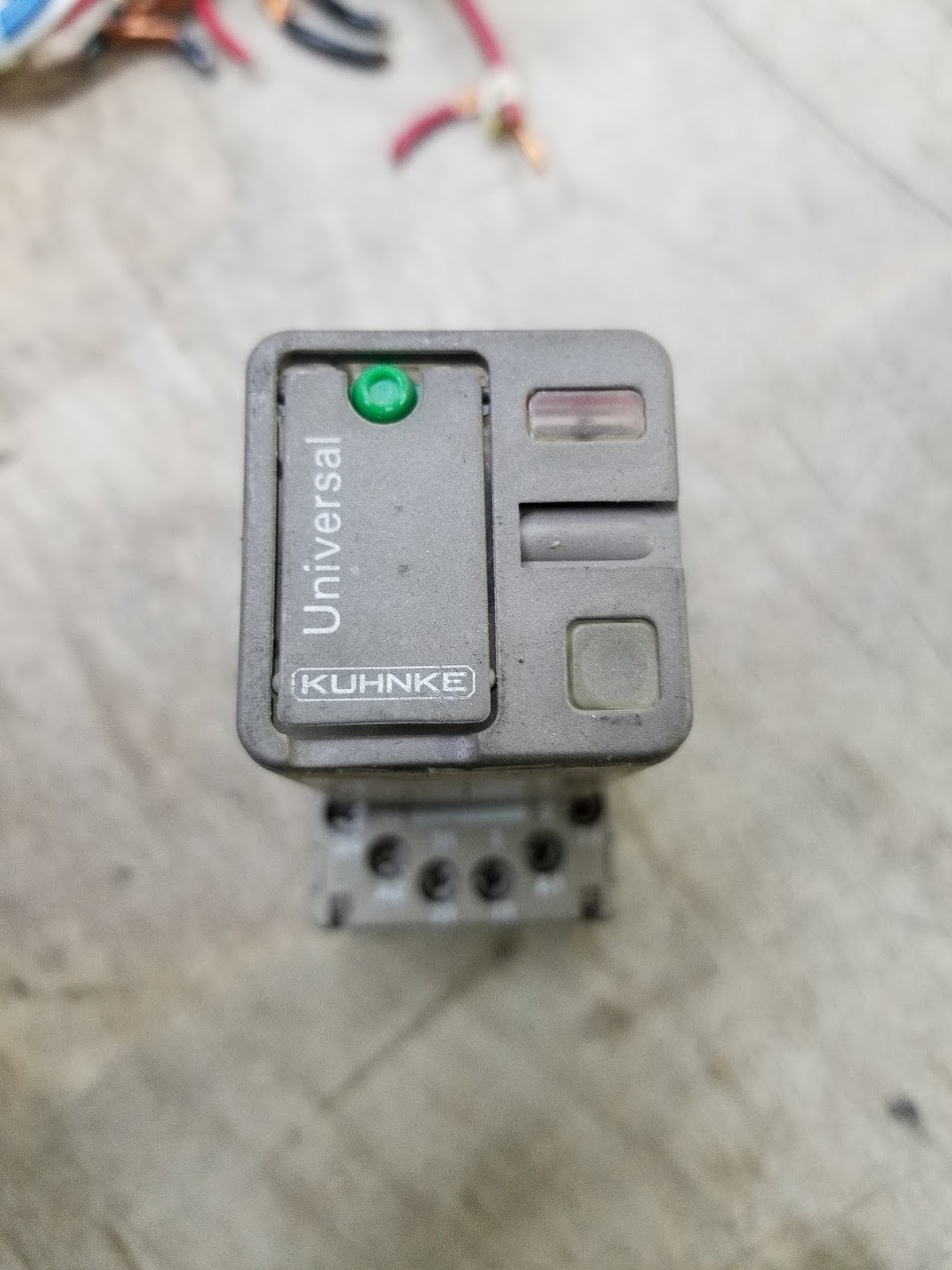 KUHNKE UF3-24VDC1 RELAY W46