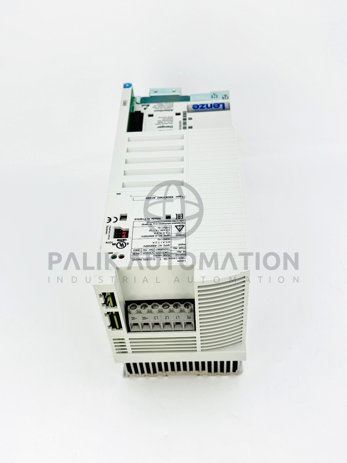 LENZE E82EV302K4C040 E82EV302_4C040 INVERTER 8200 SERIES 13437023 NEW