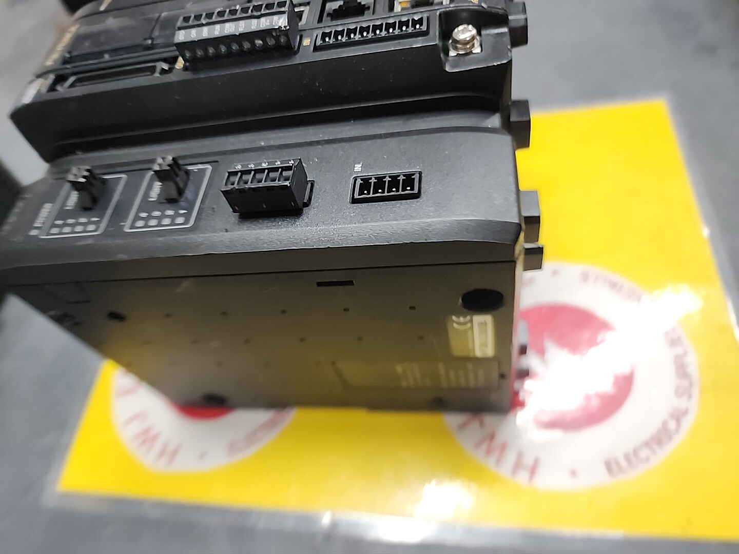 KEYENCE CORP CV-5002 & CA-DC20E (USED TESTED CLEANED)