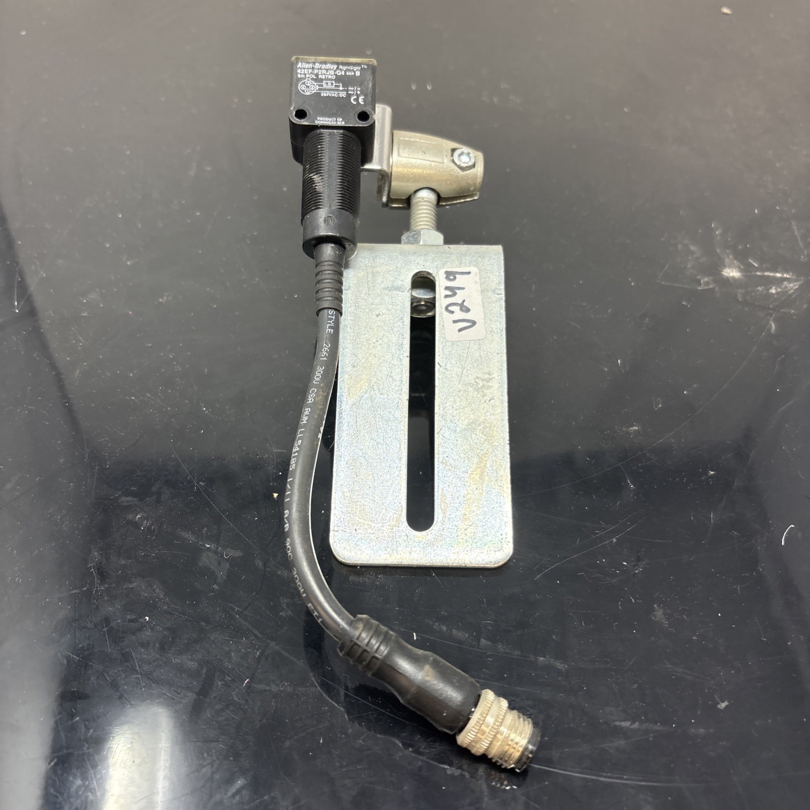 ALLEN BRADLEY 42EF-P2RJB-G4 SERIES B SENSOR (2)