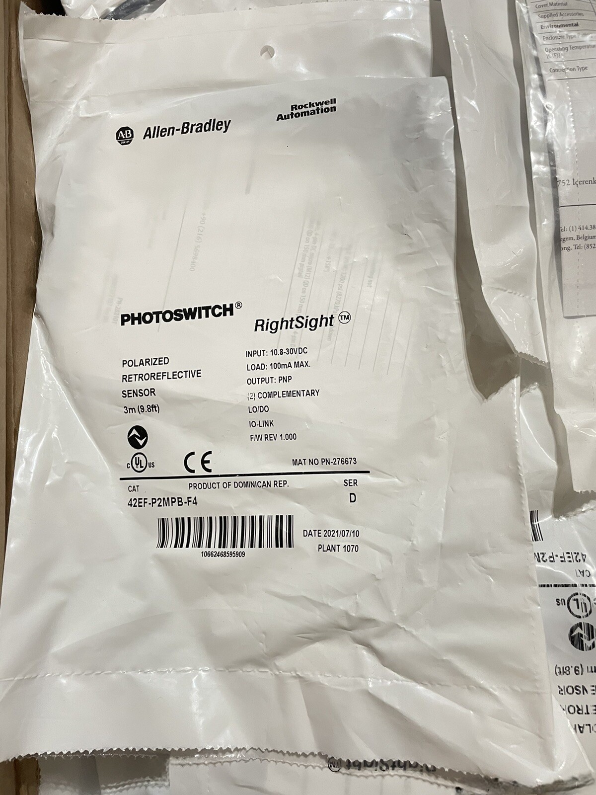 New Sealed Allen-Bradley 42EF-P2MPB-F4 SER D Photoelectric Sensor