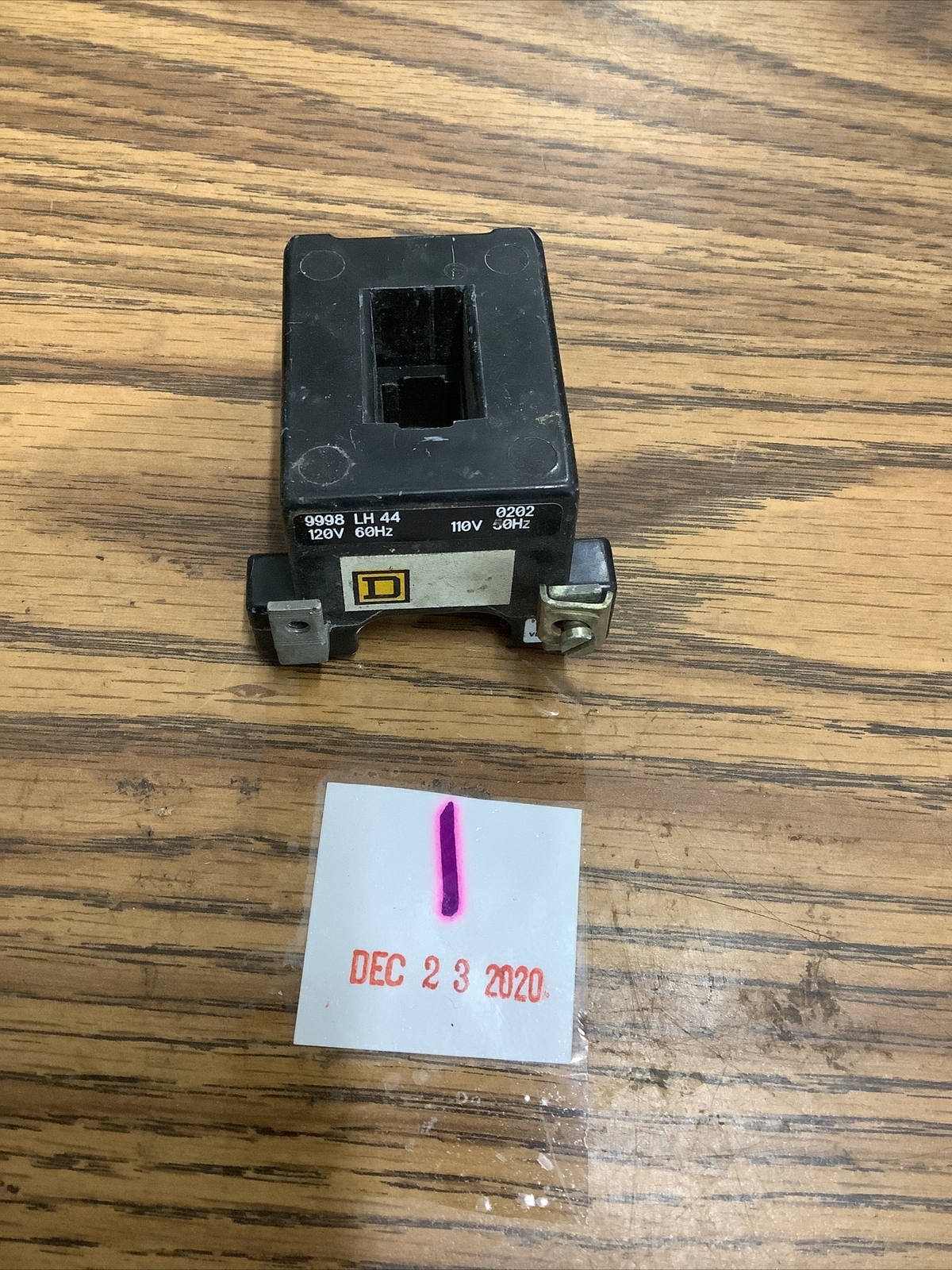 SQUARE D 9998 LH44 COIL 120V 60HZ 110V 50HZ (Missing One Screw)