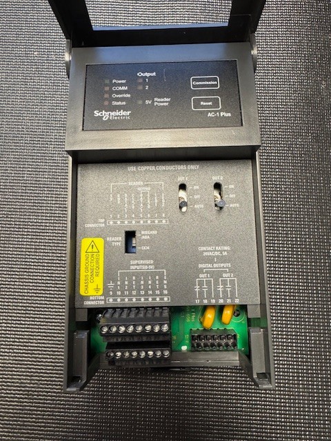 Schneider Electric AC-1Plus Controller Panel Industrial Automation AC-1PLUS-FT