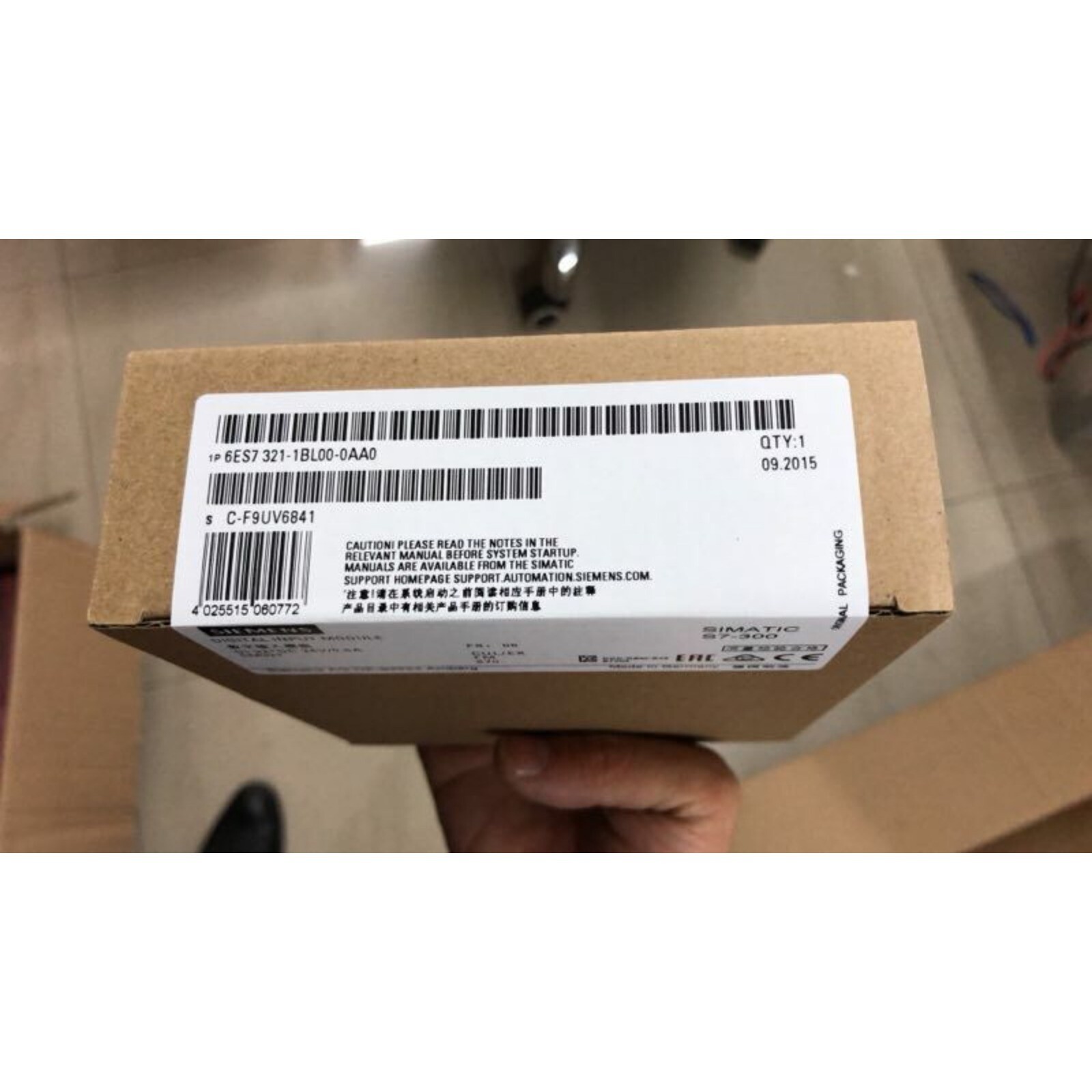 One New Siemens 6ES7 321-1BL00-0AA0 6ES7321-1BL00-0AA0 In Box Fast Shipping