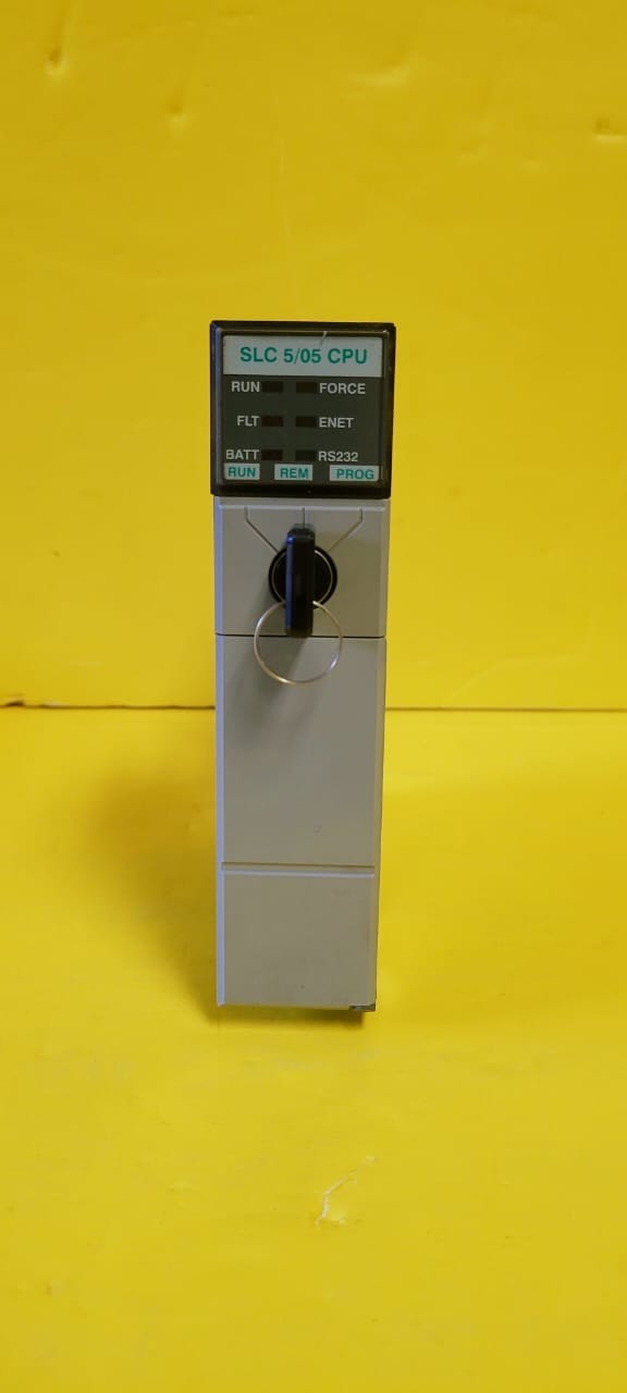 Allen-Bradley 1747-L551 /C SLC 500 SLC 5/05 E-Net/RS-232 16K Controller