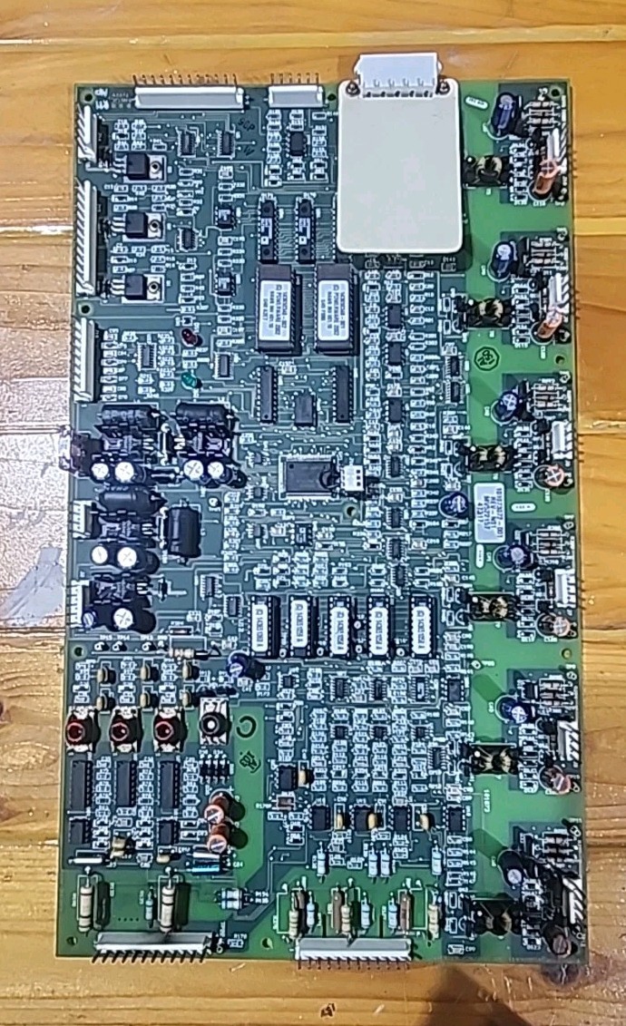 Eaton 101073072-001 Rev N01 Control Interface Board – Pull Out