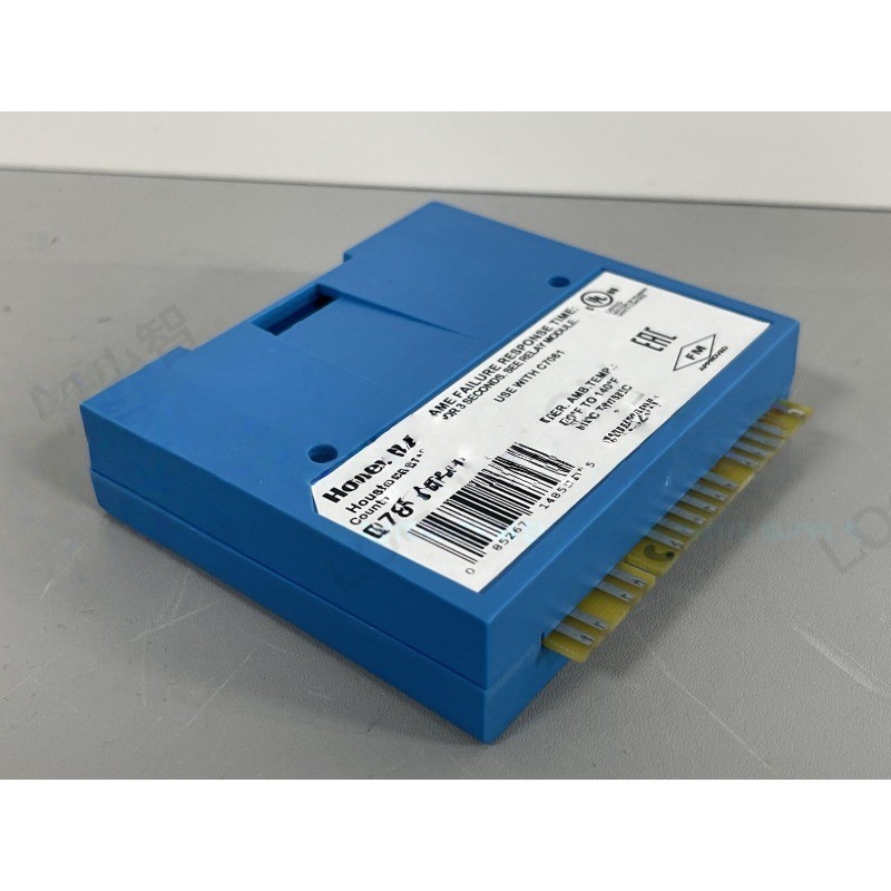 R7861A1026 New Genuine HONEYWELL Ultraviolet Flame Amplifier in Box Fast Ship