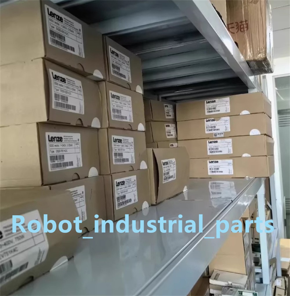 1PCS New Lenze E82EV4534B201 E82EV453_4B201 Servo Inverter Expedited Shipping