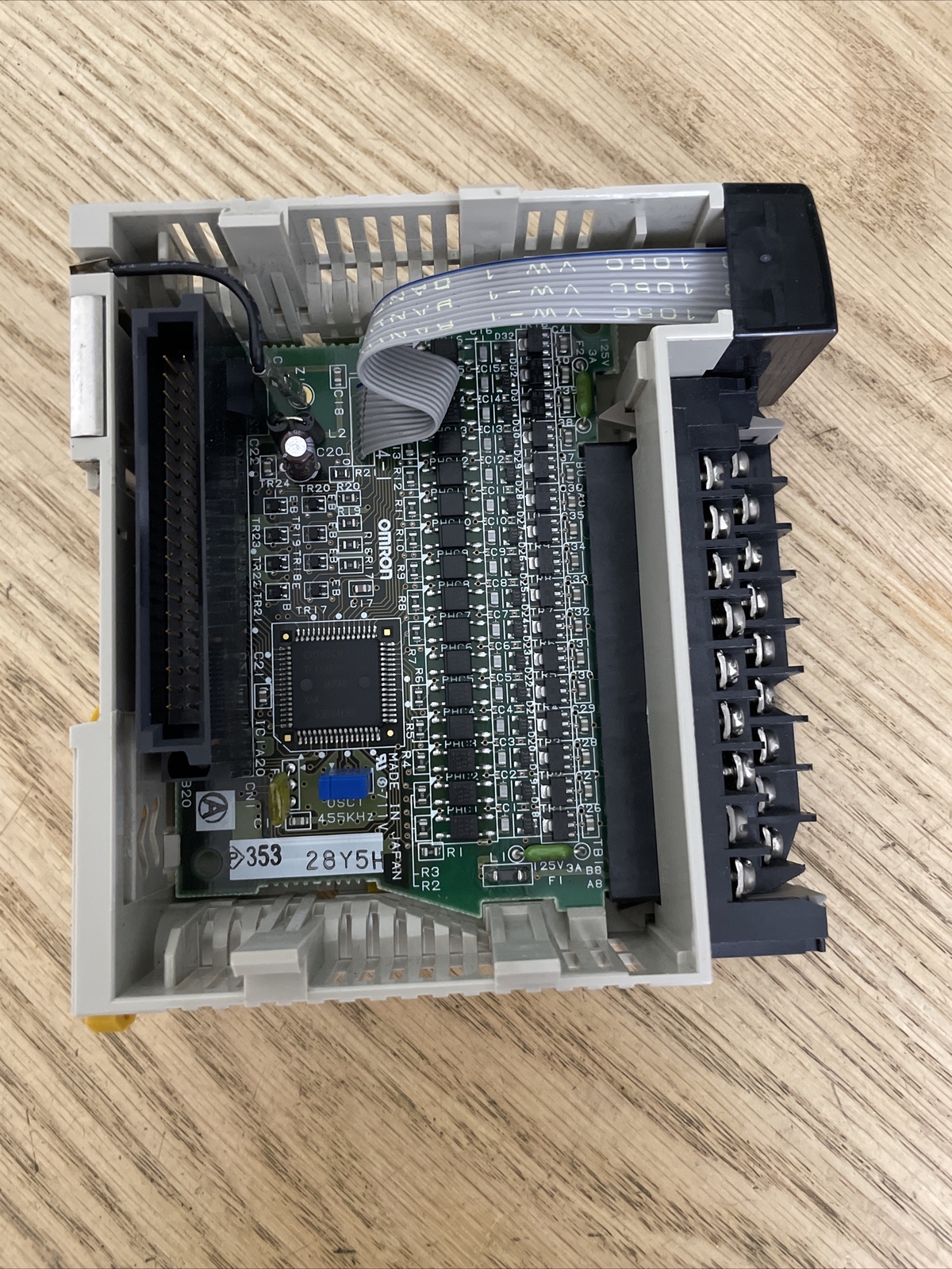 Omron CQM1-OD214 Output Unit Module 5-24VDC 0.3A/Point 4.8/Unit 16Points