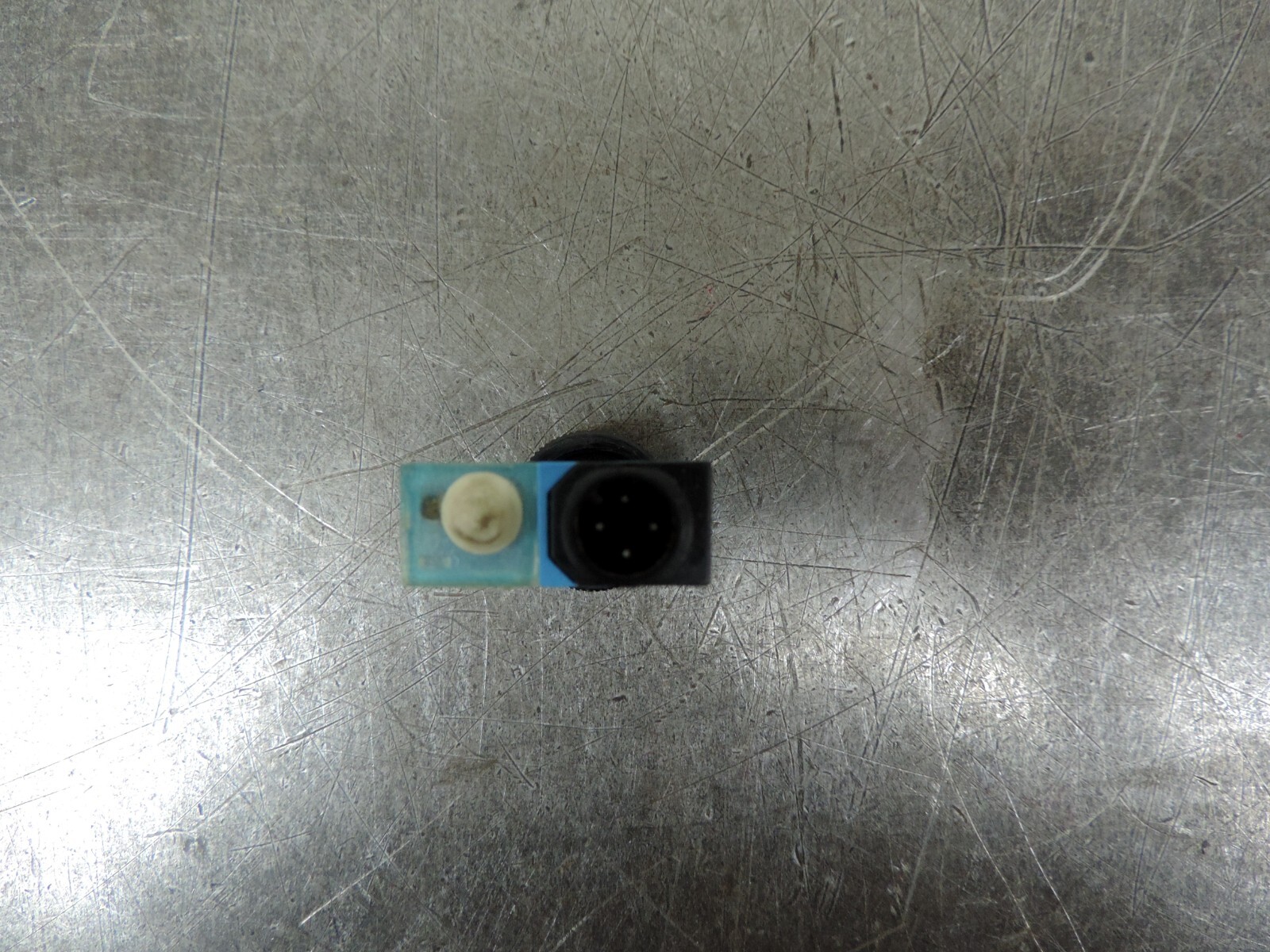 Sick W.1000 Used 4 Pin Proximity Switch P410 WT1000-P410 7023812 500mm