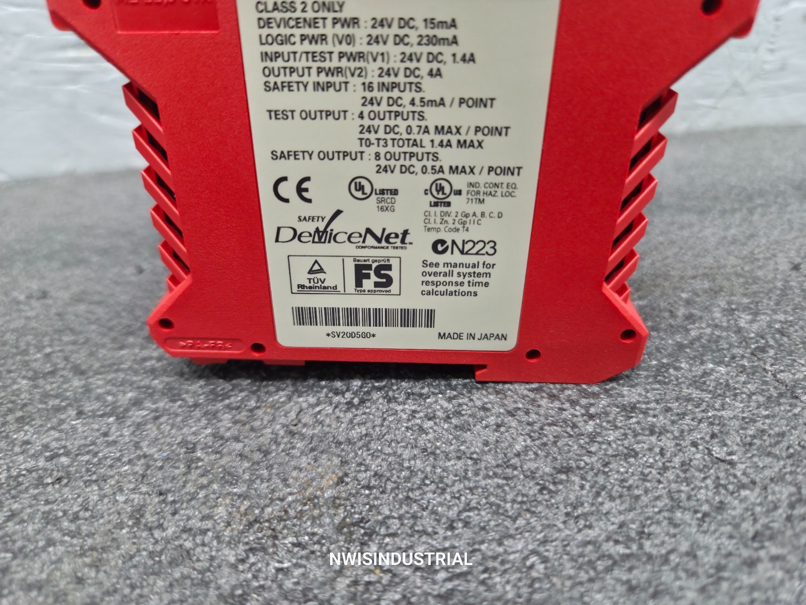 Allen-Bradley SmartGuard 600 1752-L24BBB / Safety Controller