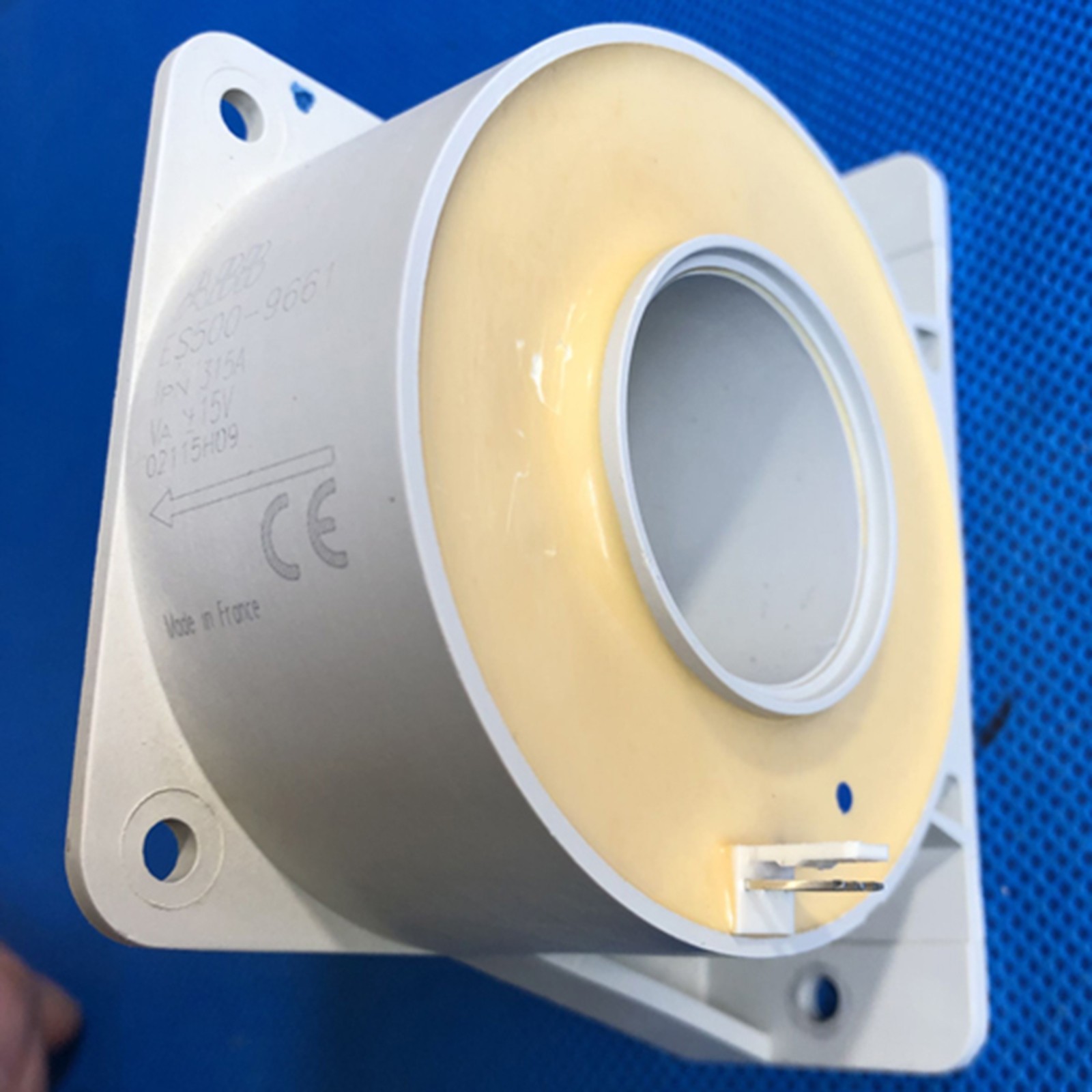 1pc New ABB ES500-9661 frequency sensor Fast Delivery