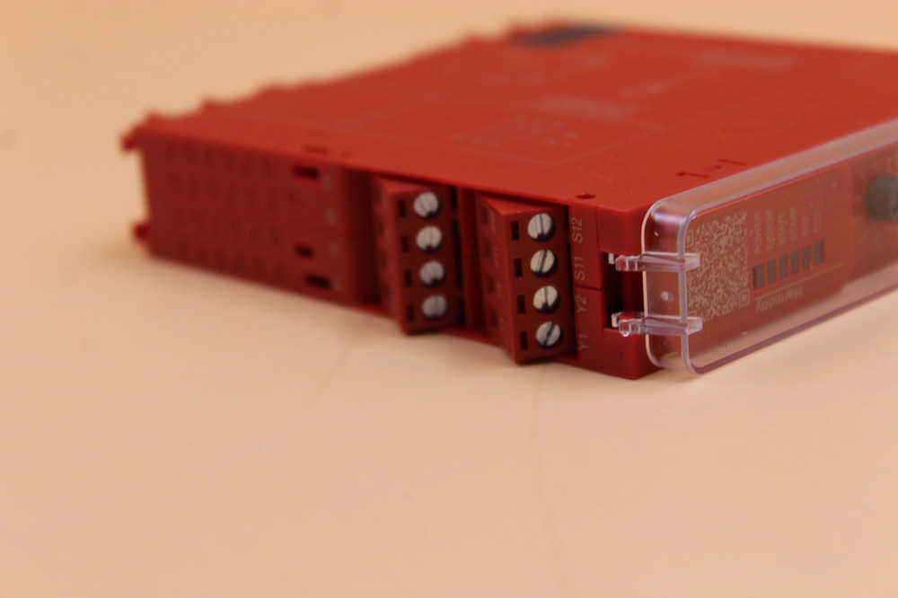 NEW | Schneider Electric | XPSUAF13AP |