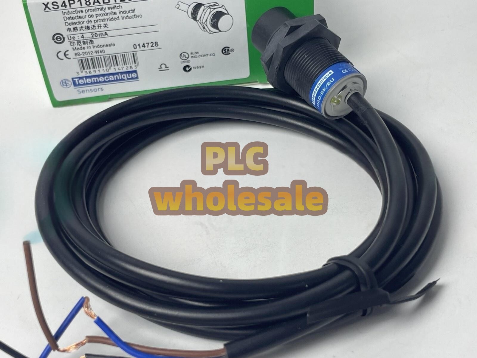 1PC NEW XS4P18AB120 Proximity Switch Sensor fast shipping