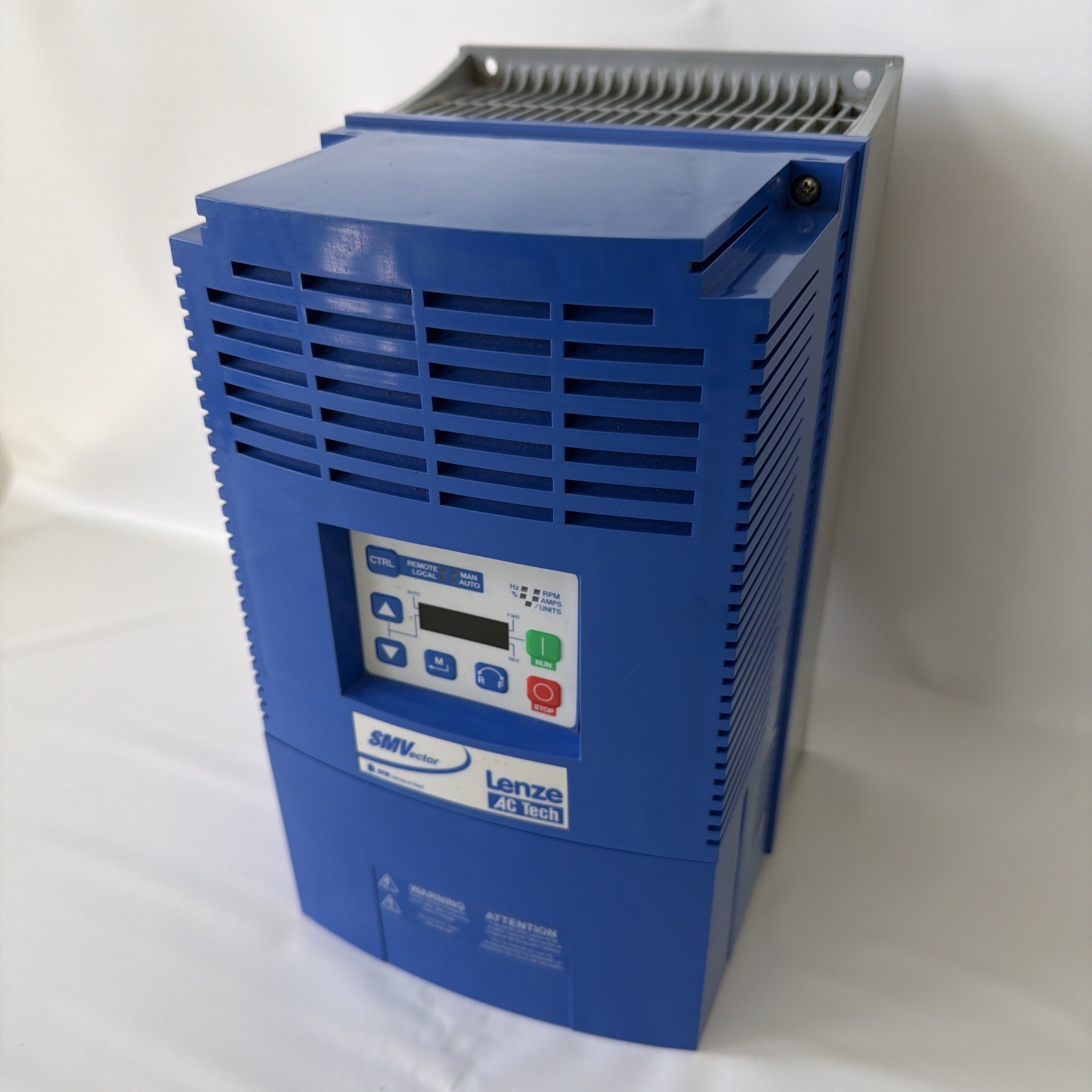 NEW LENZE ESV153N04TXB Inverter 1PC – SMVector AC Tech Inverter Open Box