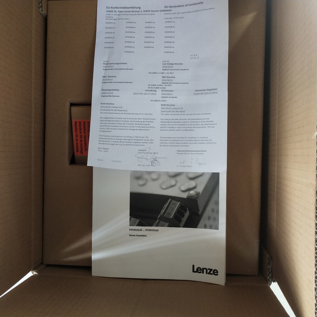 1PC Lenze EVS9326-EKV004 EVS9326EKV004 Inverter New In Box