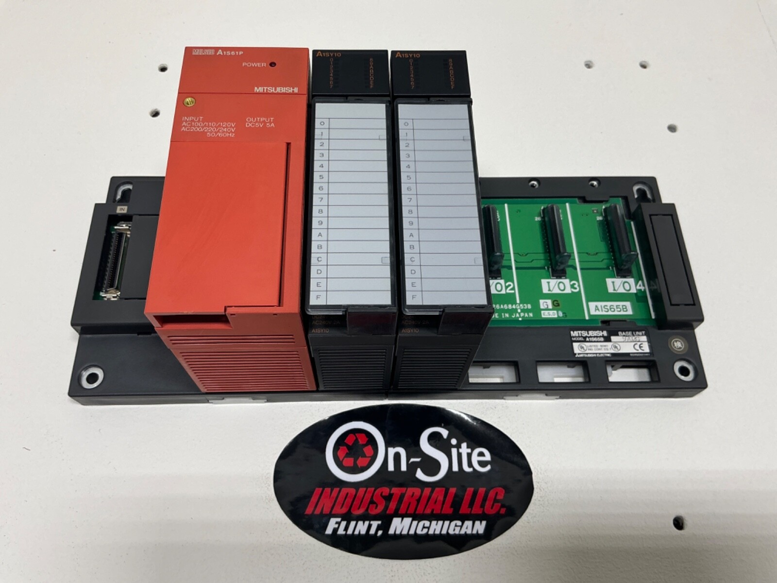 MITSUBISHI A1S65B 5 SLOT BASE UNIT WITH A1S61P POWER SUPPLY A1SY10 OUTPUT MODULE