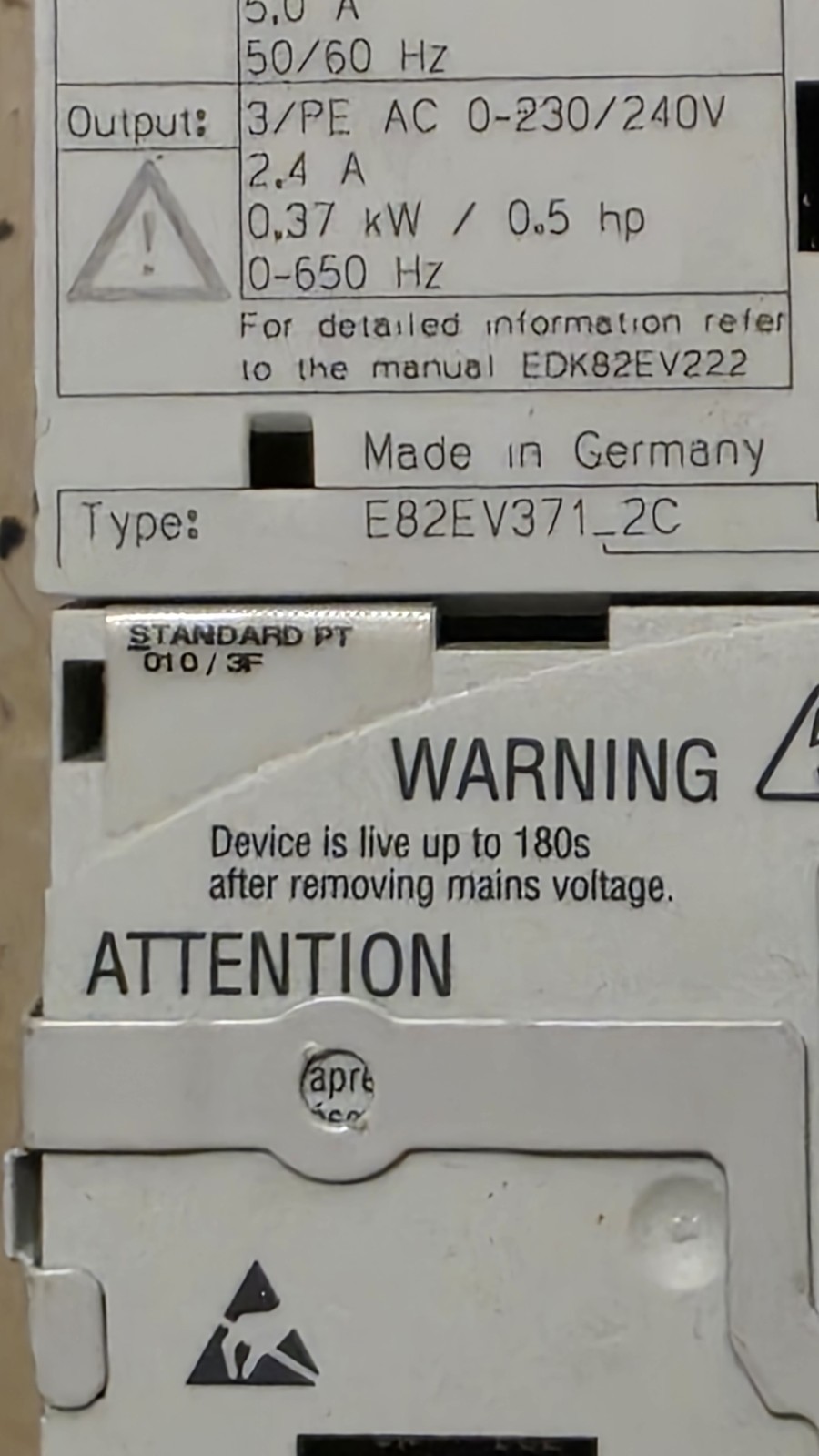 E82EV371K2C LENZE Inverter 8200 Vector E82EV371_2C E82EV371K2C *G-T2