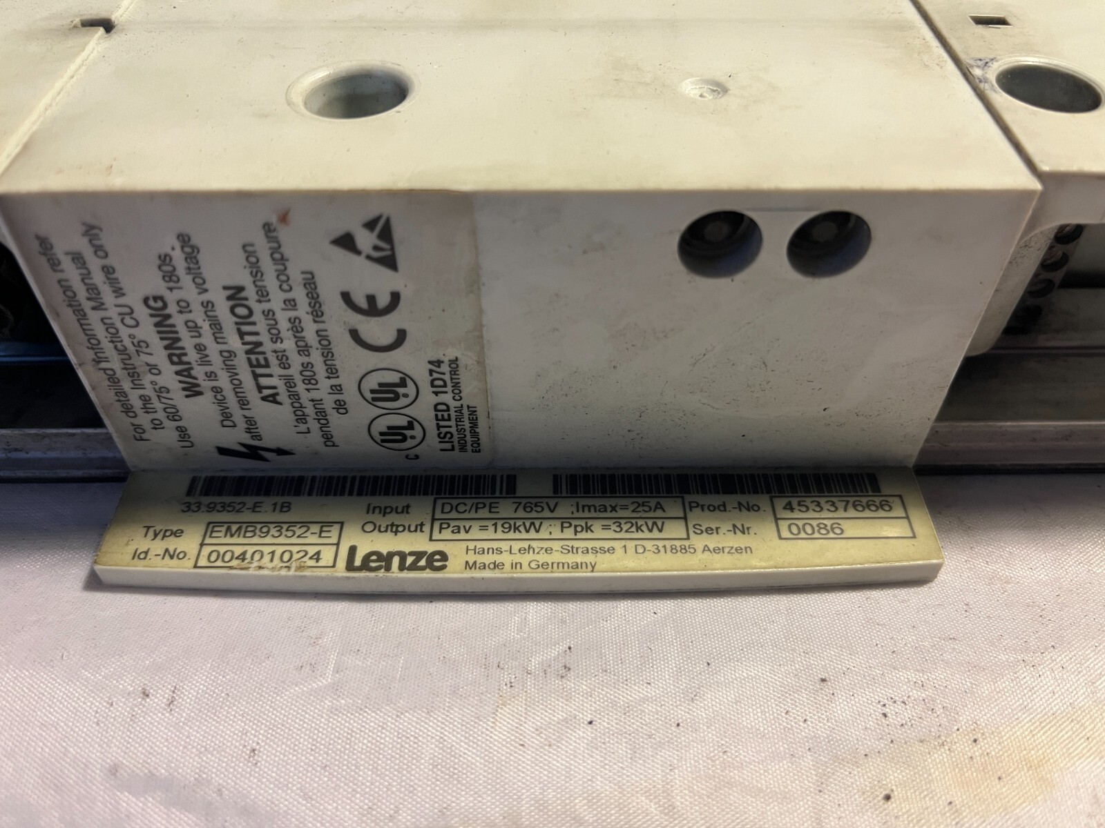 LENZE EMB9352-E D-40667 ID 13063816 PROD 02428915 765V 25A BRAKE MODULE PLC