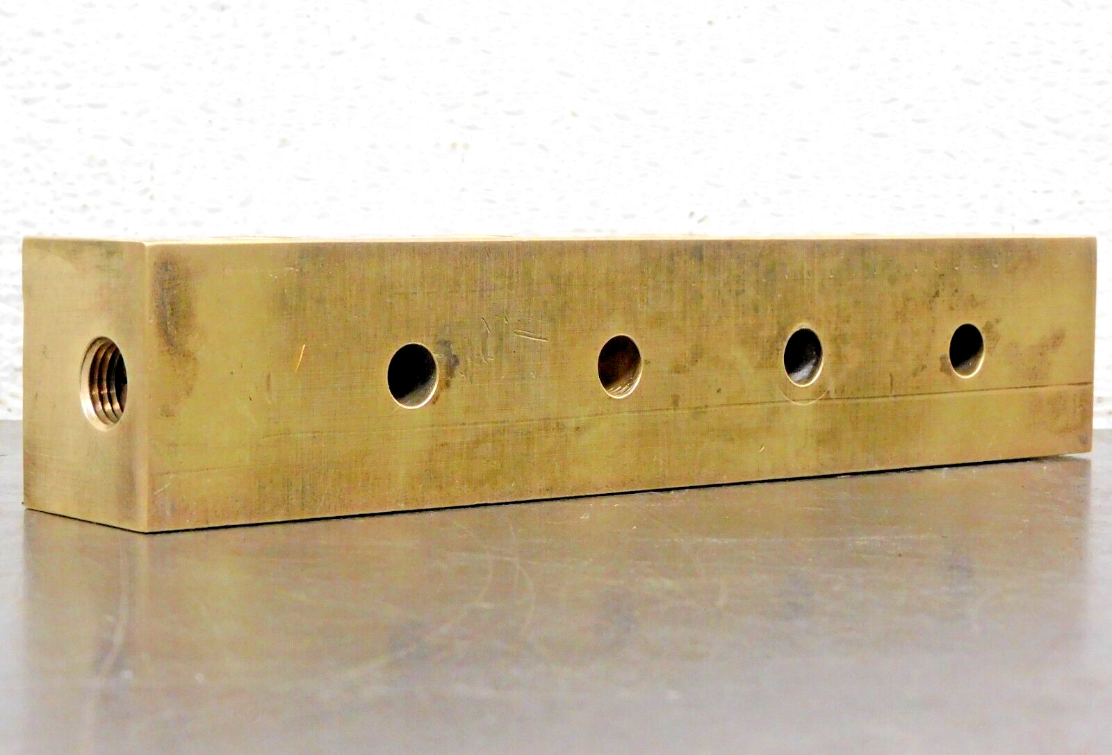 Brass Manifold 15 Port 1/4, 3/8, 1/2 in. NPT 8 in. L x 1-1/2 in. W