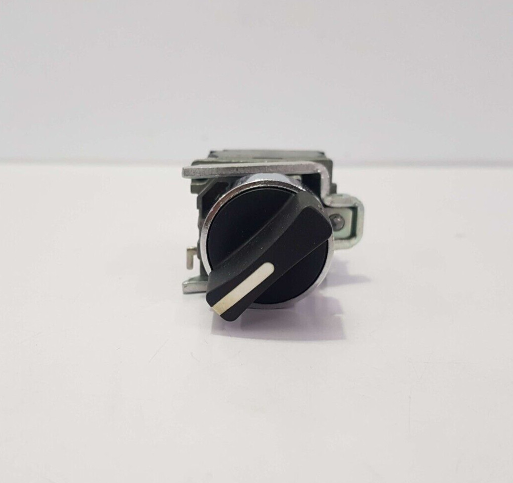 TELEMECANIQUE XB-BD21 SELECTOR SWITCH ZBE-101 CONTACT BLOCK