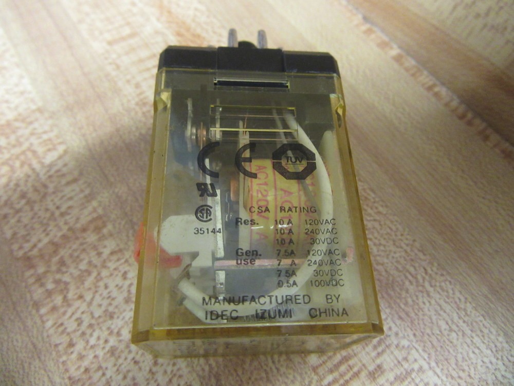 IDEC RR2P-ULC-AC120V Relay RR2P-ULC-120V AC