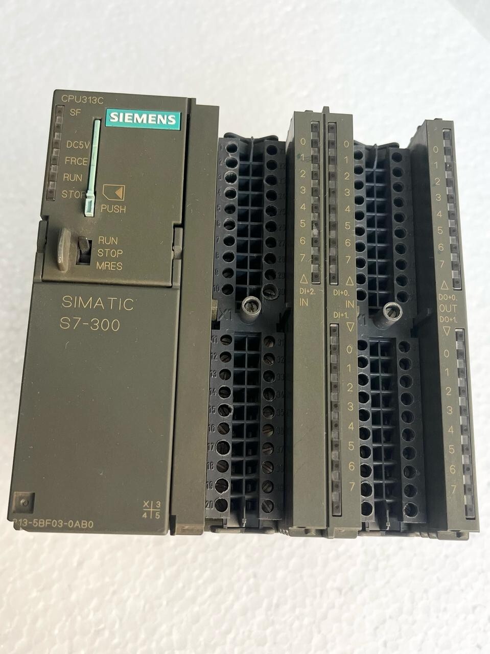 Siemens 6ES7 313-5BF03-0AB0 SIMATIC S7-300 CPU313C Controller / 6ES7313-5BF03-0