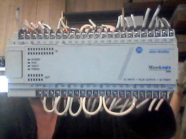 AB ROCKWELL 1761-L32BWA MICROLOGIX 1000 SER.E FRN1.0 100-240VAC -FREE SHIPPING