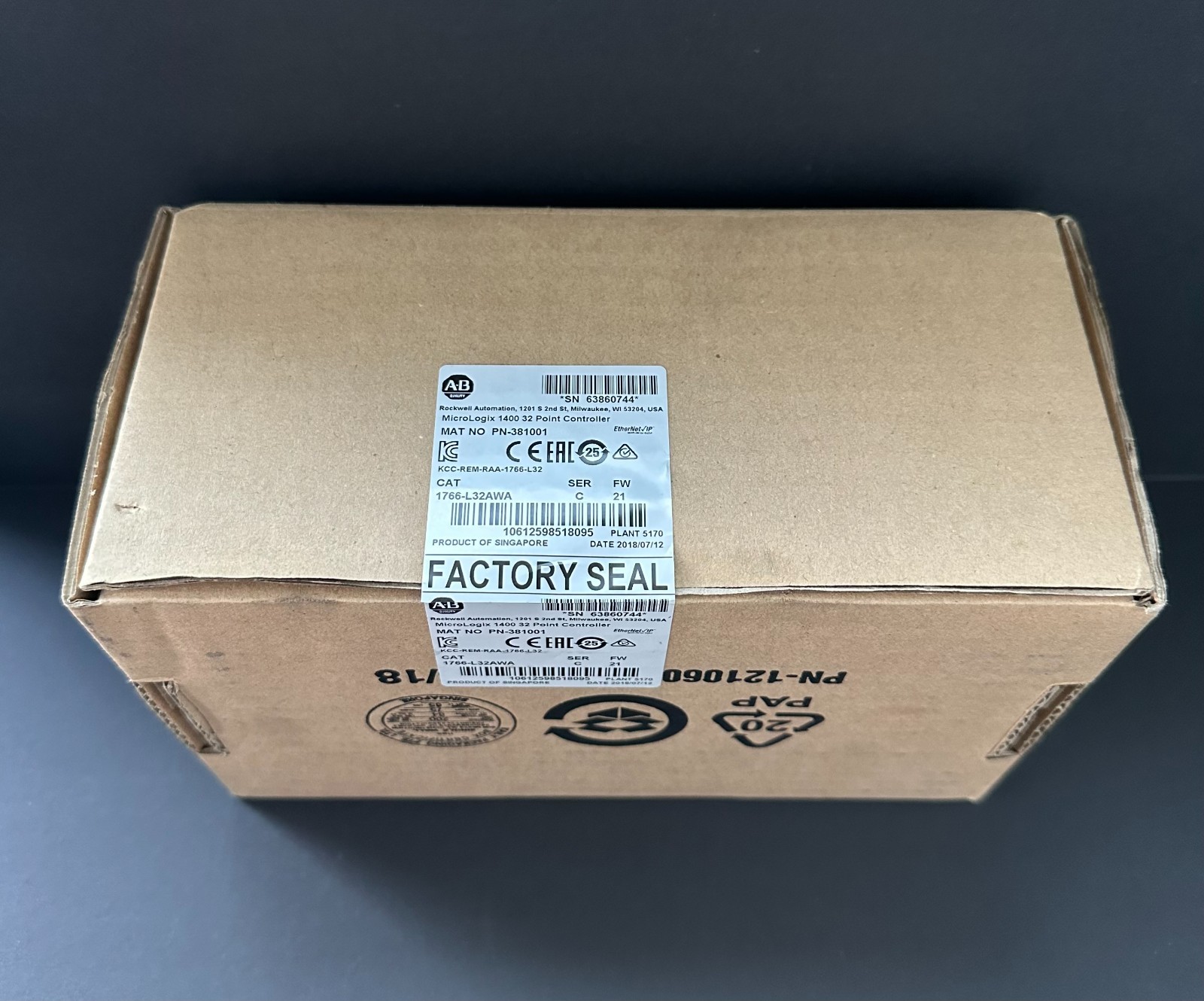 New Allen-Bradley 1766-L32AWA MicroLogix 1400 32 Point Controller Authentic