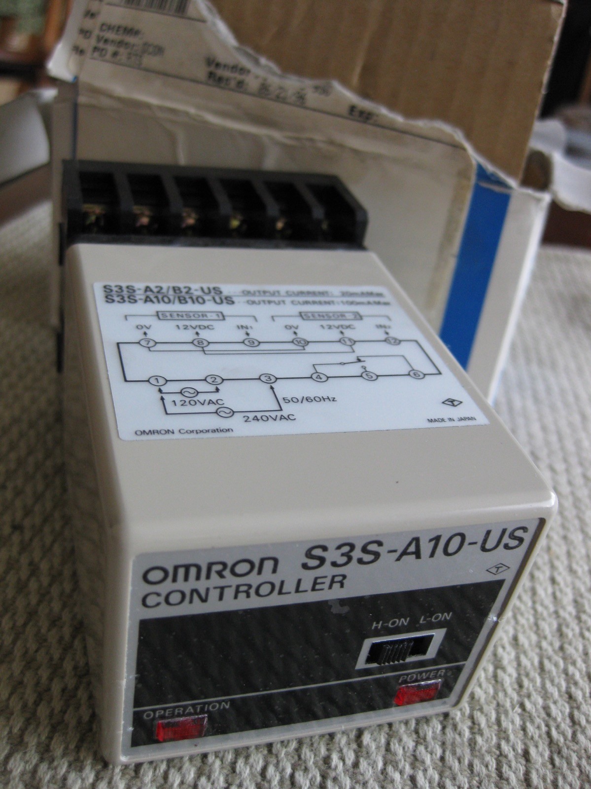 NEW Omron S3S-A10-US Controller in Box w/ Din Rail Mount