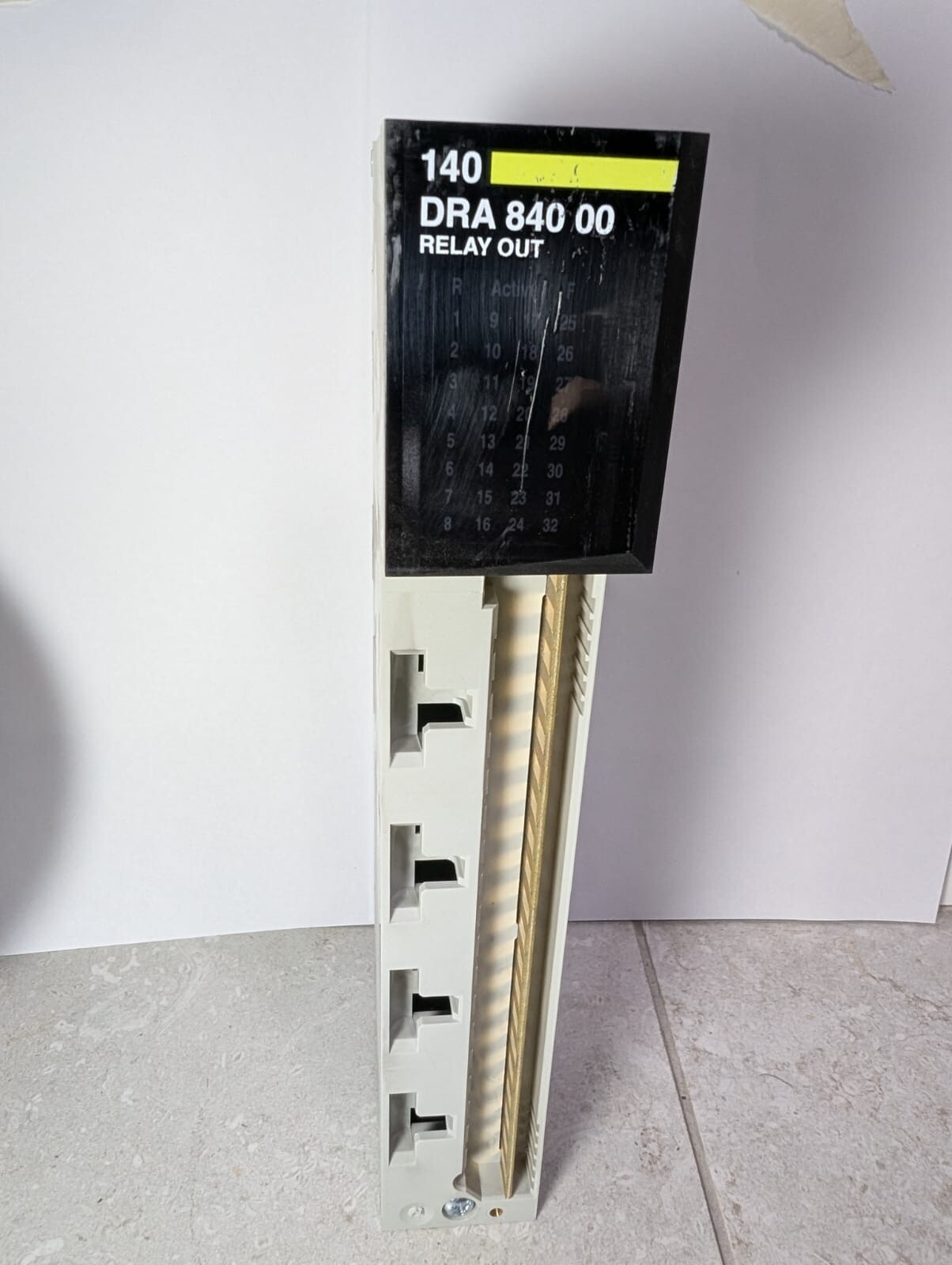 Schneider 140 DAO 840 00 I/O Module
