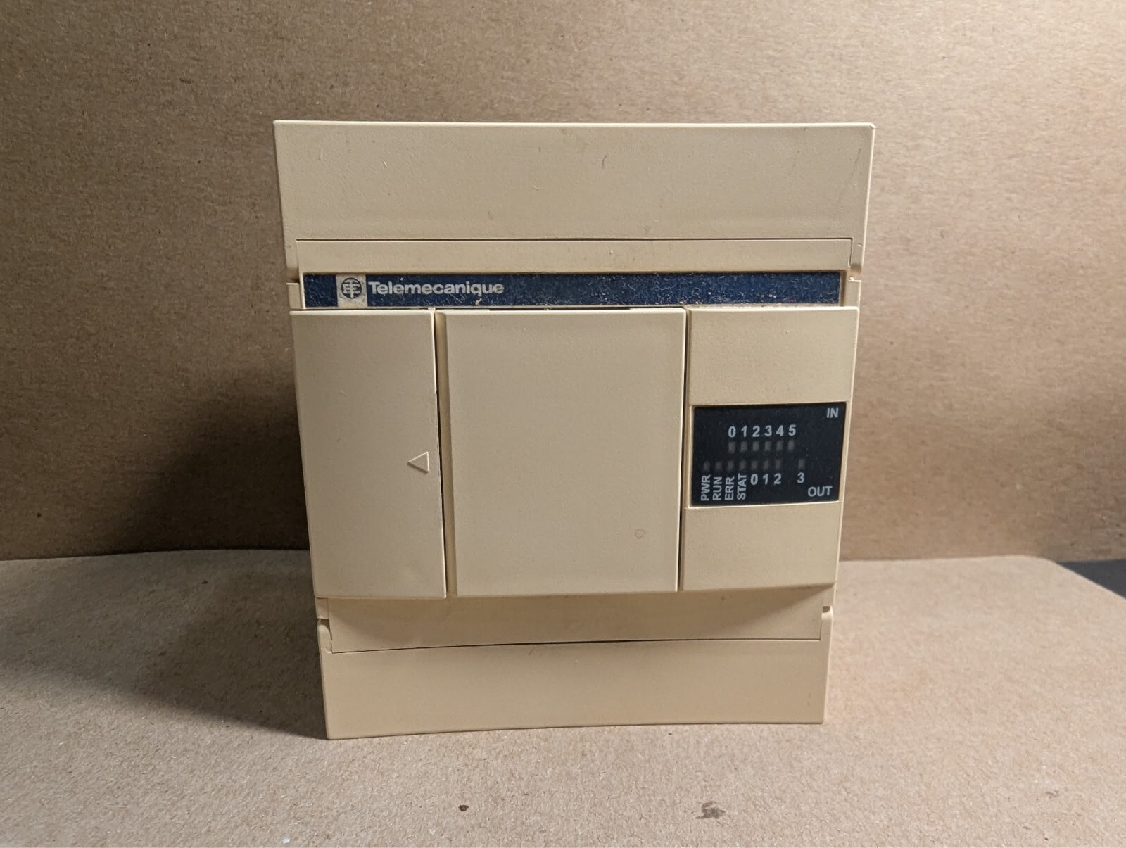 Telemecanique TWDLCAA10DRF Twido Compact PLC + TWDXCPRTC Calendar Module