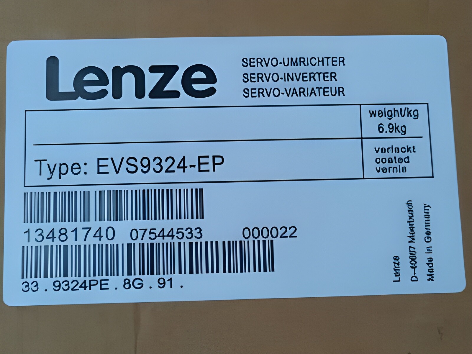 EVS9324-EP 1PC BRAND NEW LENZE EVS9324EP SEERVO DRIVE