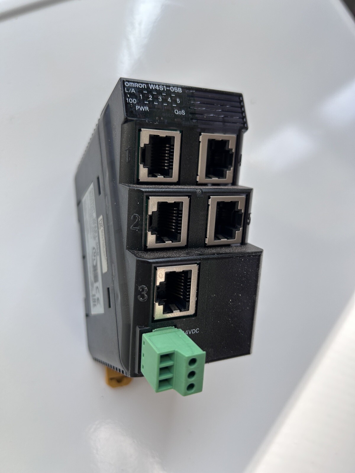 OMRON W4S1-05B Switching Hub