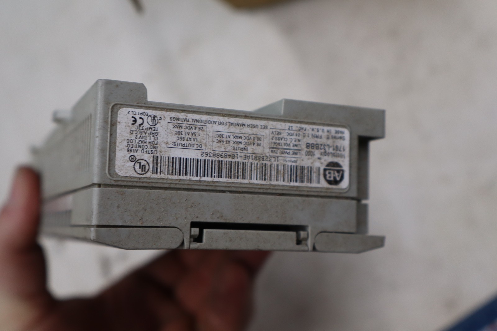 ALLEN BRADLEY AB 1761-L32BBB MicroLogix 1000 PLC Module Series: E FRN 1.0