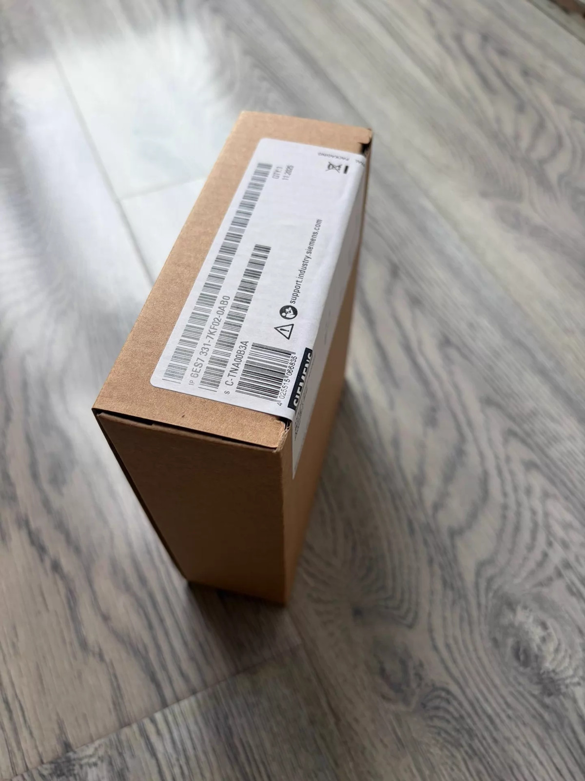 6ES7331-7KF02-0AB0 1PCS Brand New SIEMENS 6ES7 331-7KF02-0AB0 Fast delivery