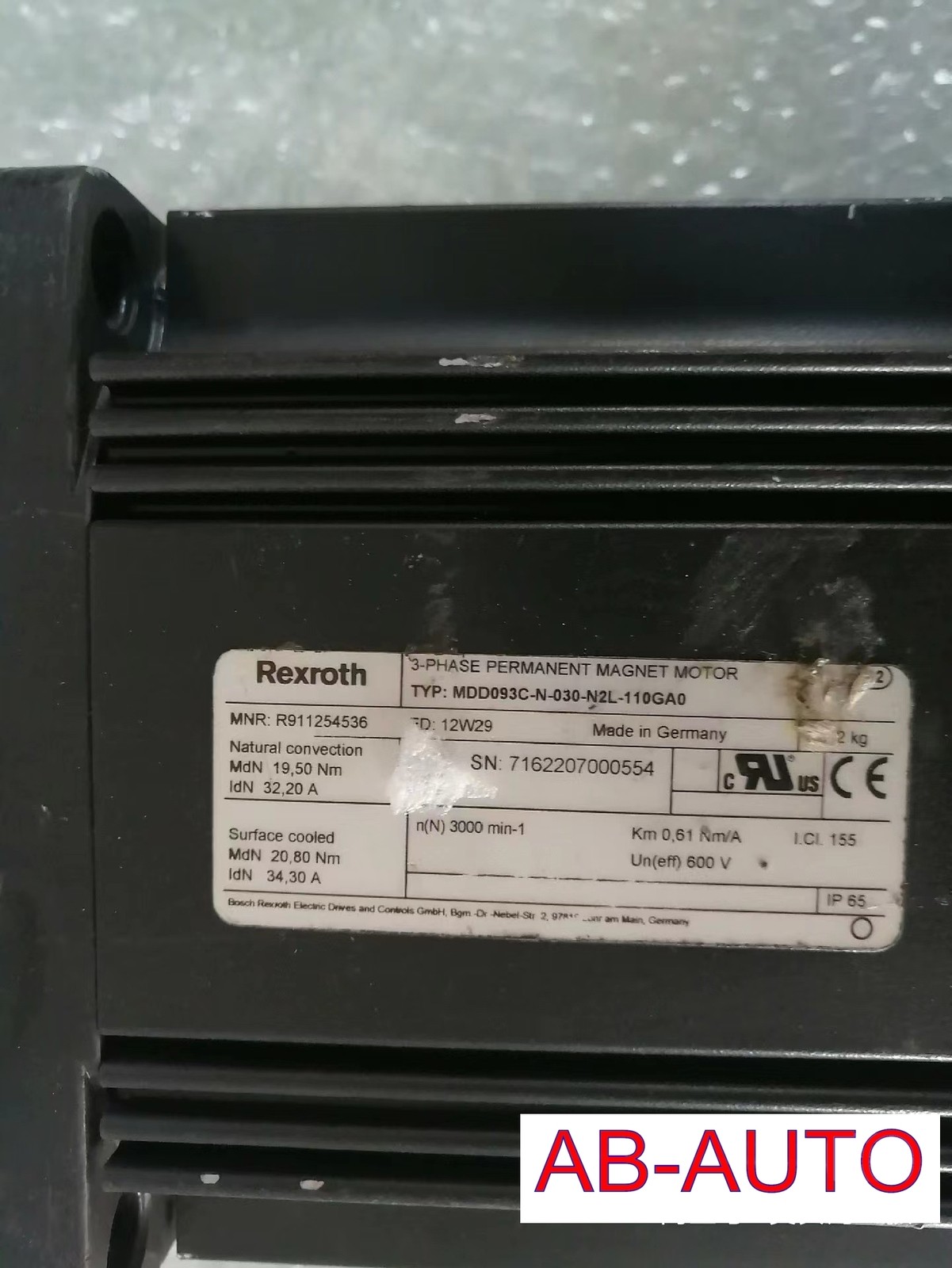 MDD093C-N-030-N2L-110GA0 Rexroth servo motor Used