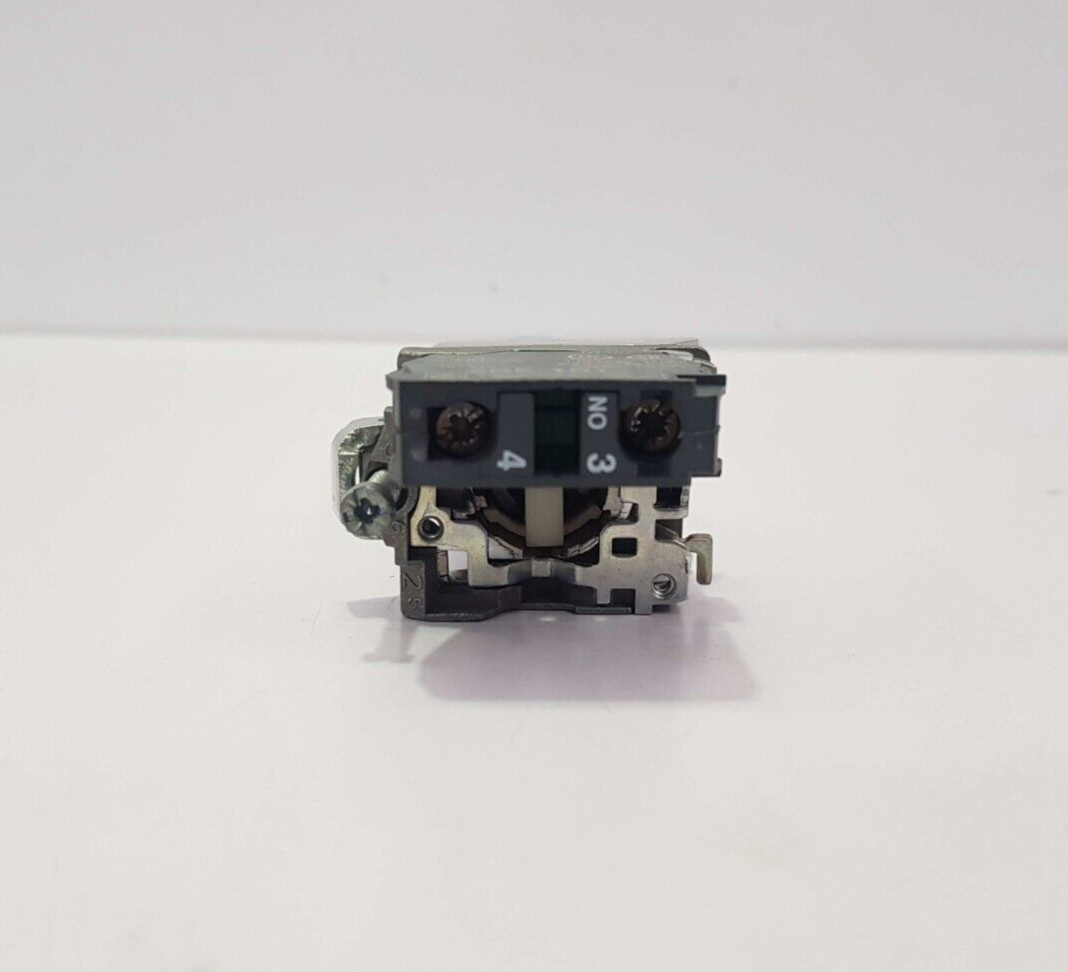 TELEMECANIQUE XB-BD21 SELECTOR SWITCH ZBE-101 CONTACT BLOCK