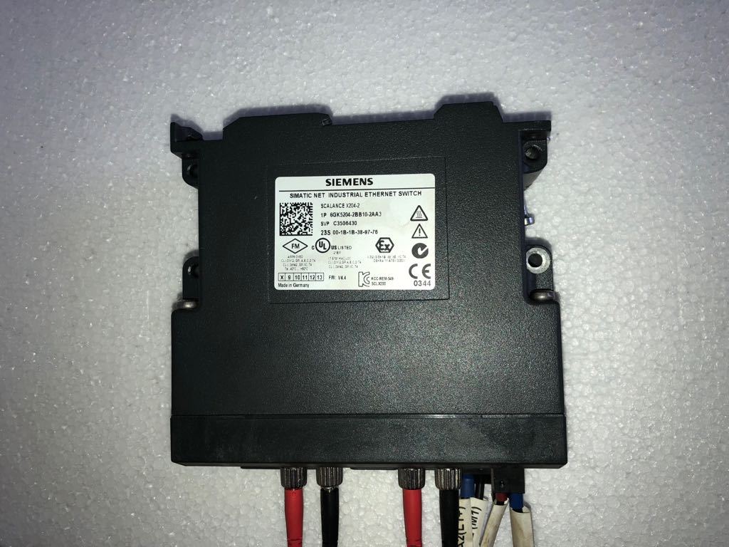 USED Siemens 6GK5204-2BB10-2AA3 SCALANCE X204-2 IE Switch