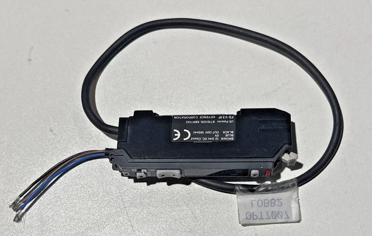 KEYENCE CORP FS-V31P Fiber Optic Sensor Amplifier