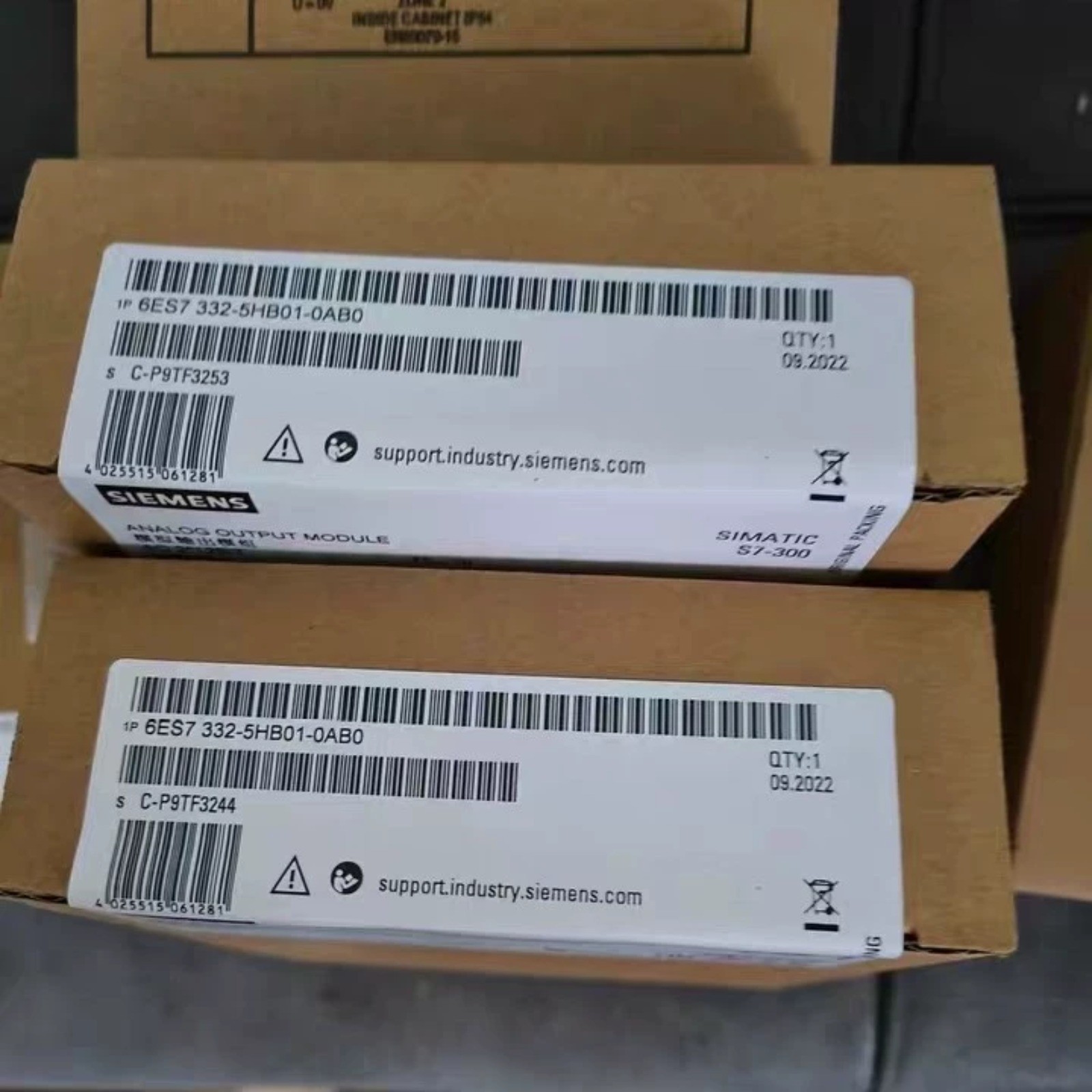 New Siemens 6ES7332-5HB01-0AB0 6ES73325HB010AB0 S7-300 Analog output SM 332