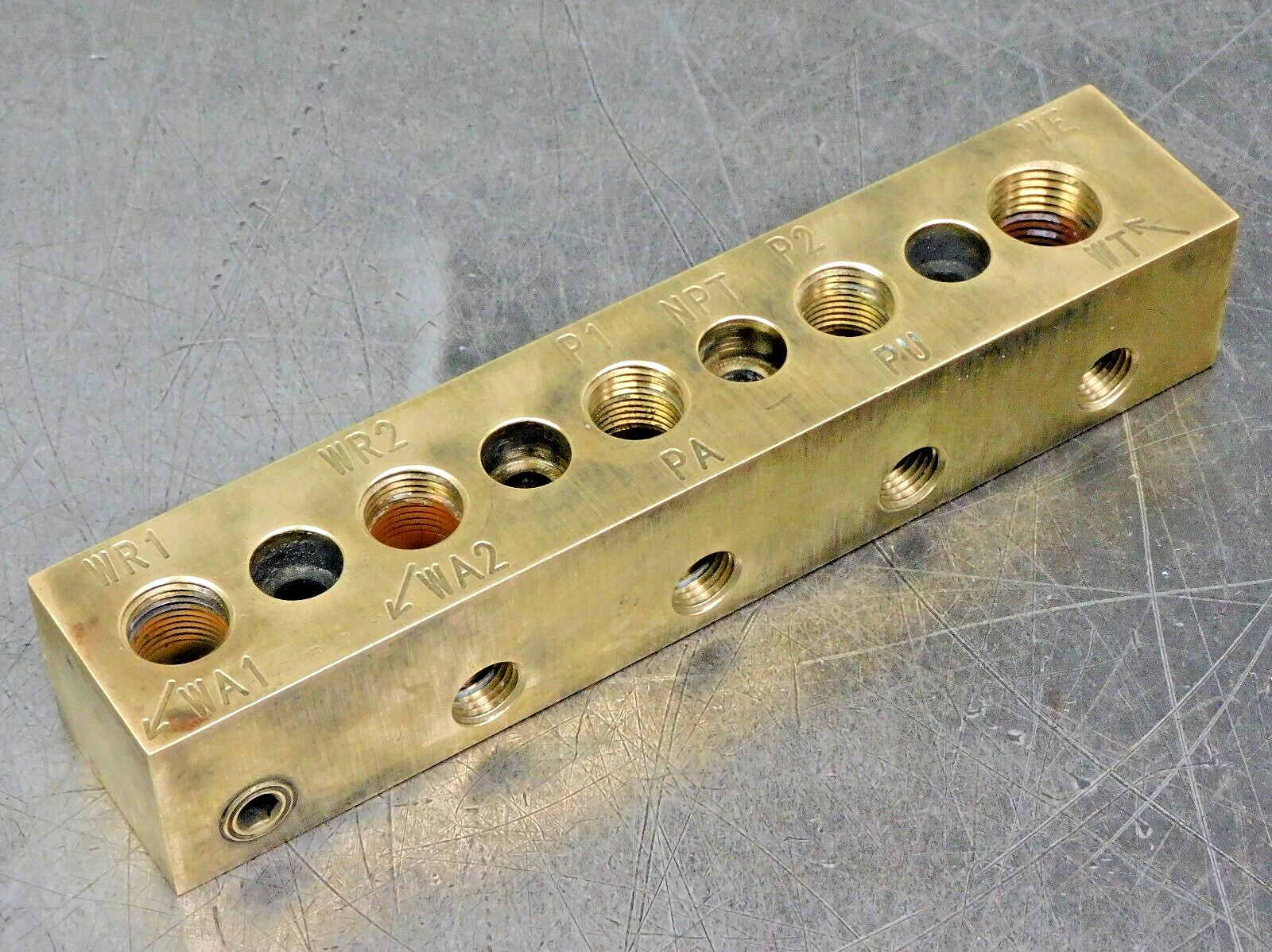 Brass Manifold 15 Port 1/4, 3/8, 1/2 in. NPT 8 in. L x 1-1/2 in. W