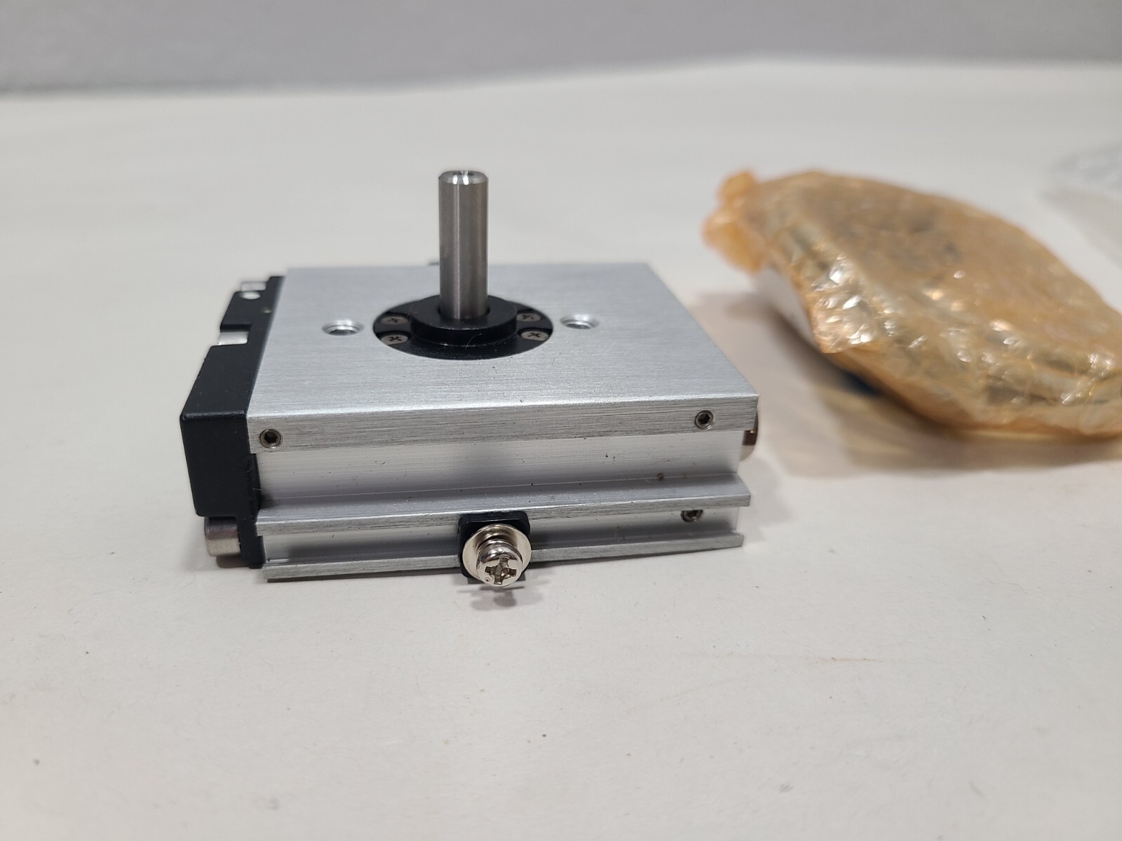 SMC NCDRQB15-01-614-A80 Pneumatic Actuator, New/open Box Condition