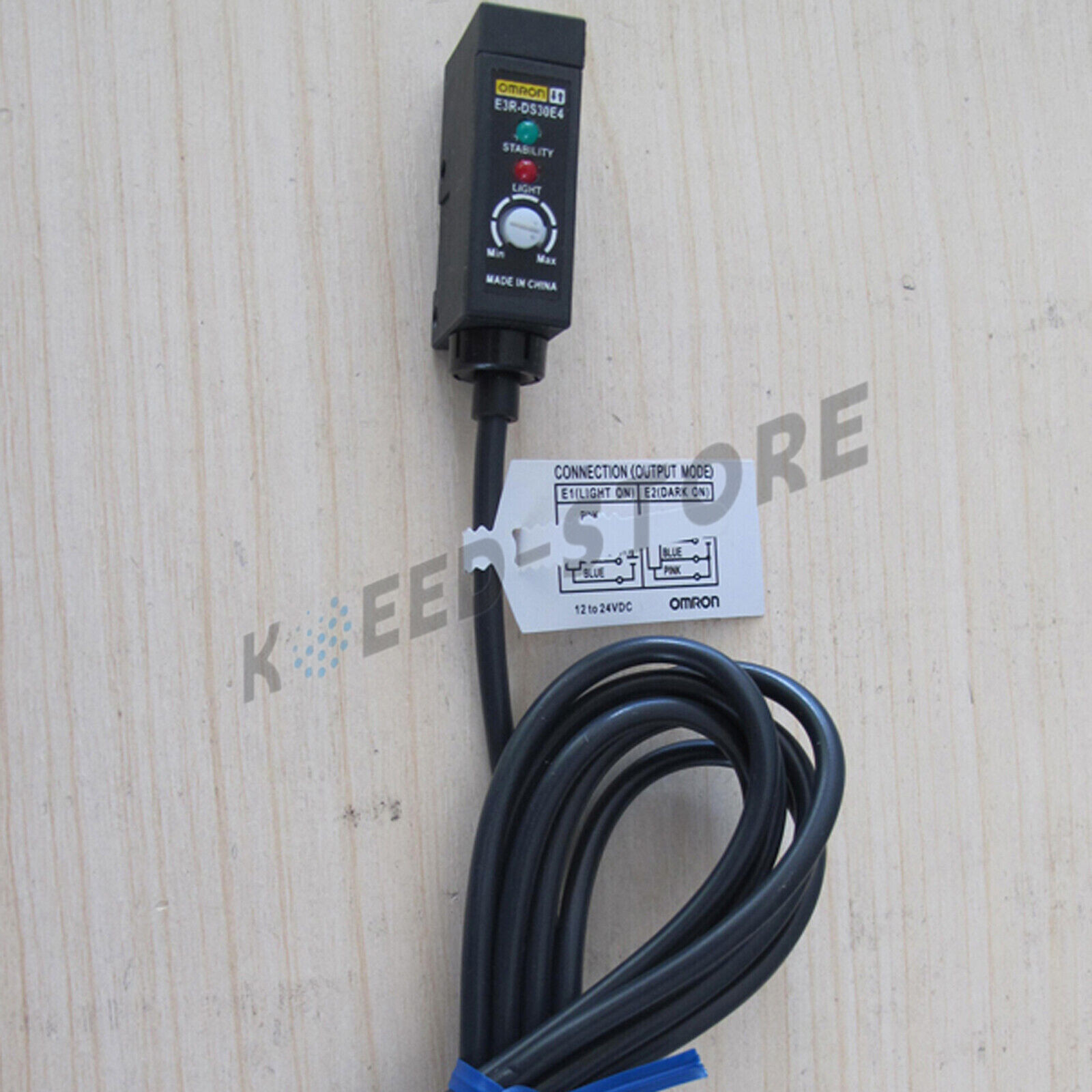 1PCS New Omron E3R-DS30E4 Photoelectric Switch E3RDS30E4