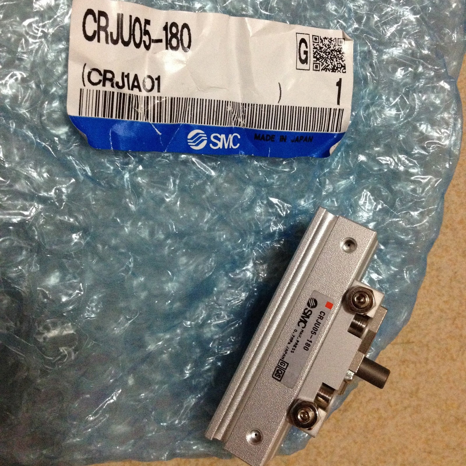 one new smc swing cylinder CRJU05-180 DHL SHIPPING