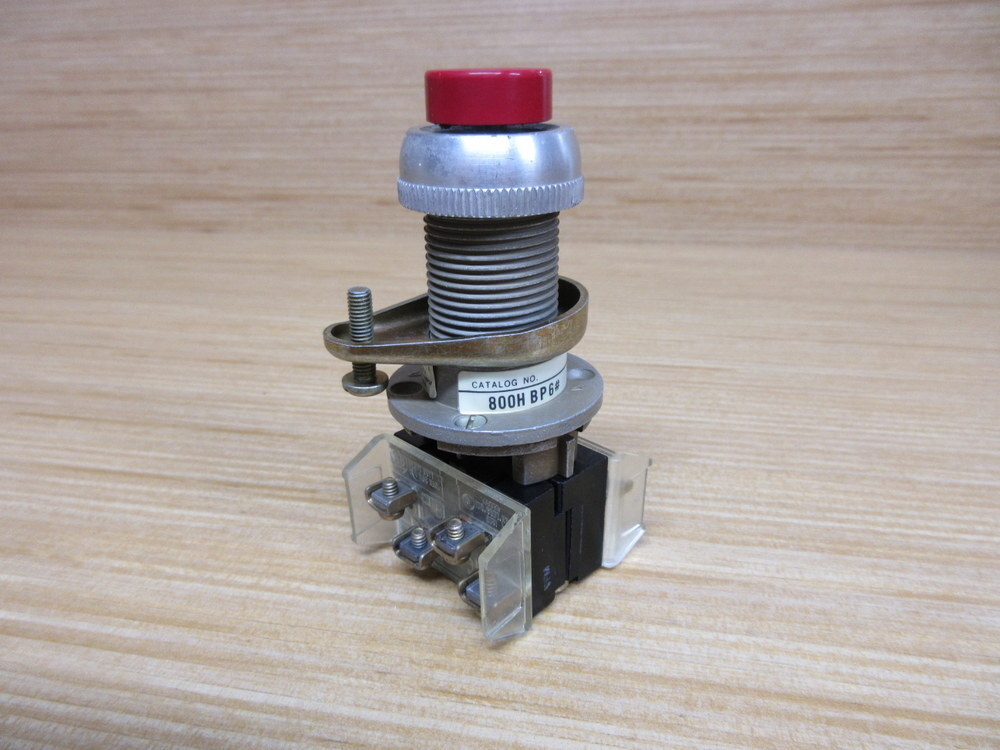 Allen Bradley 800H-BP6A Pushbutton 800HBP6A W/ (2) 800T-XA