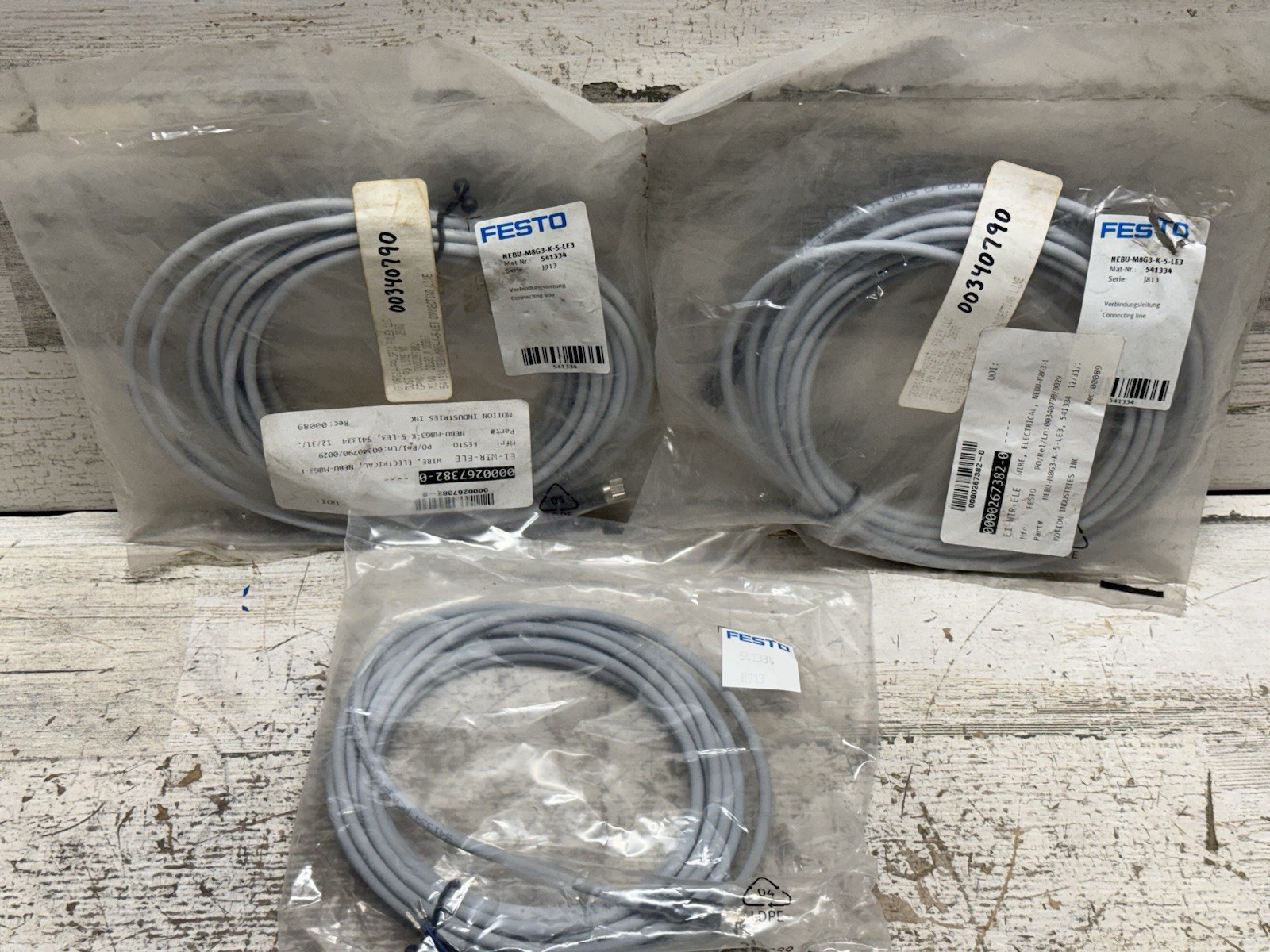 Lot of 3 FESTO NEBU-M8G3-K-5-LE3 — 541334 Connecting Cable New