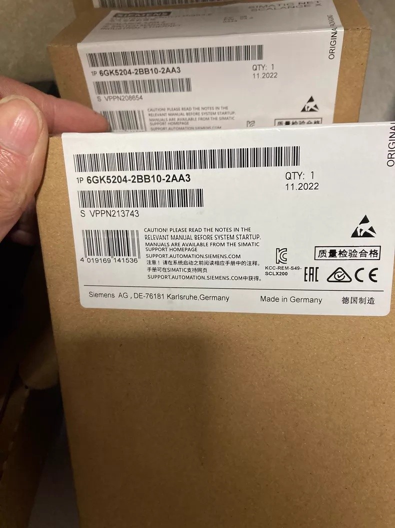 6GK5 204-2BB10-2AA3 SIEMENS 6GK5204-2BB10-2AA3 X204-2 Managed IE switch Module